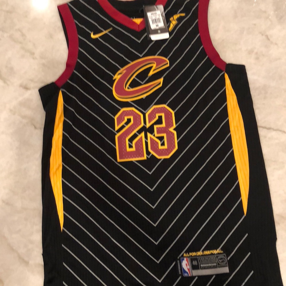 Lebron James Cavs black away jersey